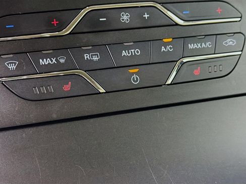 Used 2019 Ford Edge SEL w/ Equipment Group 201A image 21