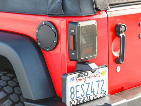 Used 2015 Jeep Wrangler Unlimited Sport w/ Quick Order Package 24S image 9