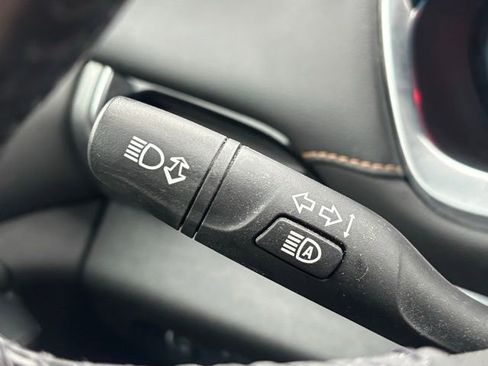 Used 2020 Chevrolet Traverse LT w/ LT Premium Package image 22