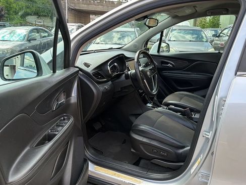 Used 2018 Buick Encore Sport Touring FWD image 23
