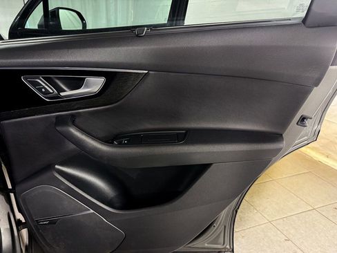 Used 2017 Audi Q7 3.0T Prestige image 16