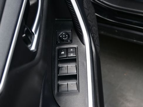 Used 2025 Toyota RAV4 XLE AWD/4WD image 10