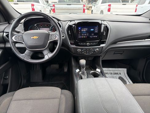 Used 2022 Chevrolet Traverse LT FWD image 8