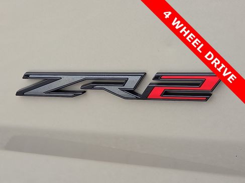 Used 2021 Chevrolet Colorado ZR2 w/ ZR2 Dusk Special Edition AWD/4WD image 8
