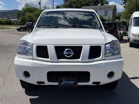 Used 2007 Nissan Titan XE AWD/4WD image 3