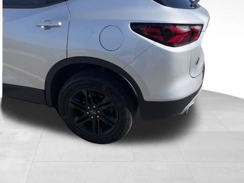 Used 2020 Chevrolet Blazer LT FWD image 3