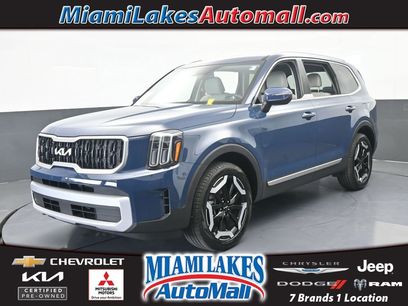 Used 2025 Kia Telluride EX w/ EX Captain's Chair Package