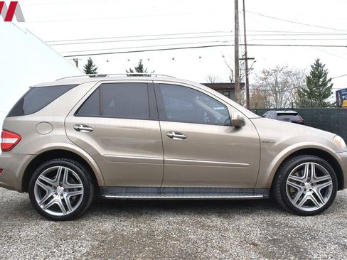 Used 2009 Mercedes-Benz ML 63 AMG 4MATIC image 6