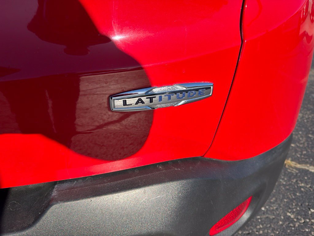 Used 2021 Jeep Renegade Latitude w/ Convenience Group FWD image 6