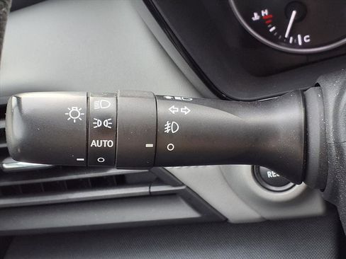 Used 2023 Subaru Outback Premium image 15