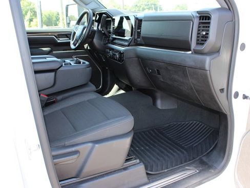 Used 2025 Chevrolet Silverado 2500 LT w/ Convenience Package AWD/4WD image 6