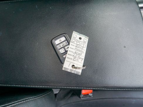 Used 2018 Honda Accord Touring image 33