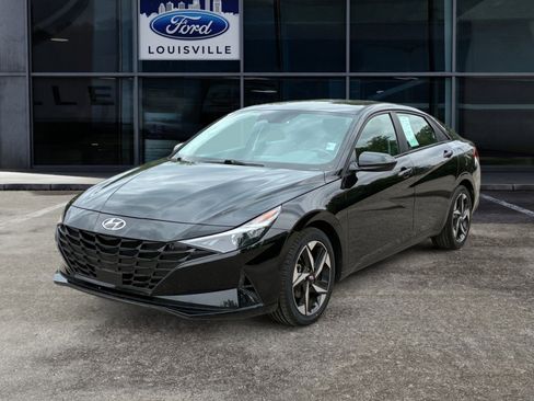 Used 2023 Hyundai Elantra SEL w/ Convenience Package FWD image 7