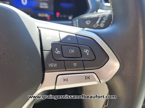 Used 2022 Volkswagen Tiguan SE FWD image 13