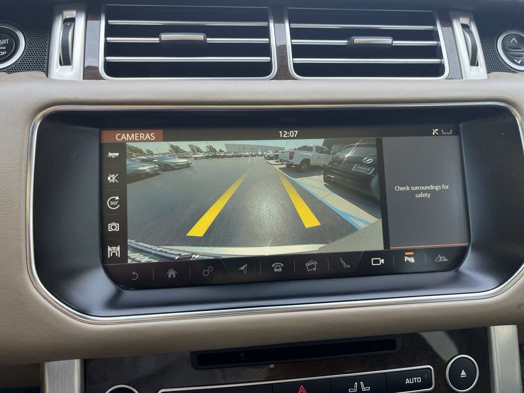 Used 2017 Land Rover Range Rover HSE AWD/4WD image 23