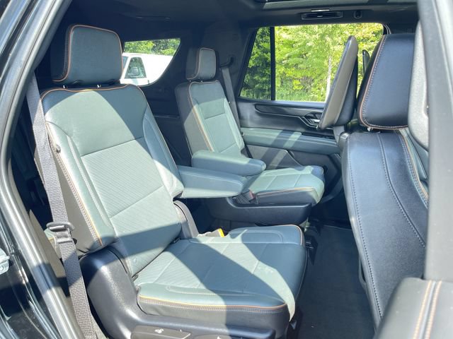Used 2025 GMC Yukon AT4 w/ AT4 Premium Plus Package AWD/4WD image 28