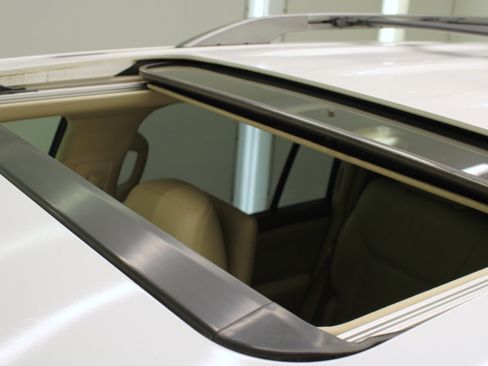 Used 2014 Lexus LX 570 4WD image 24