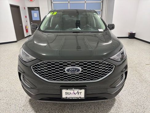 Used 2023 Ford Edge SEL image 8