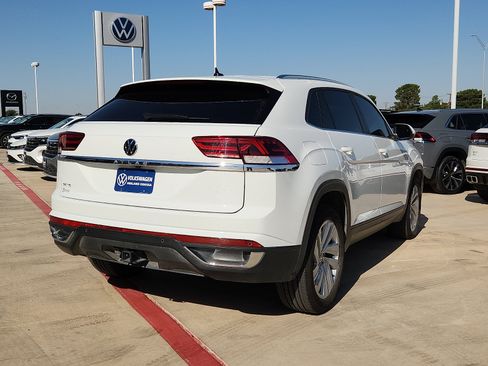 Used 2023 Volkswagen Atlas Cross Sport SE FWD image 5