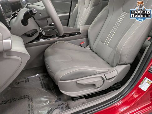 Used 2023 Hyundai Elantra SEL w/ Convenience Package image 11