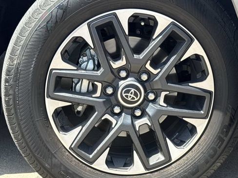 Used 2024 Toyota Sequoia Limited AWD/4WD image 9