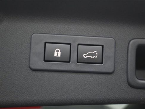 Certified 2025 Subaru Forester Limited image 24