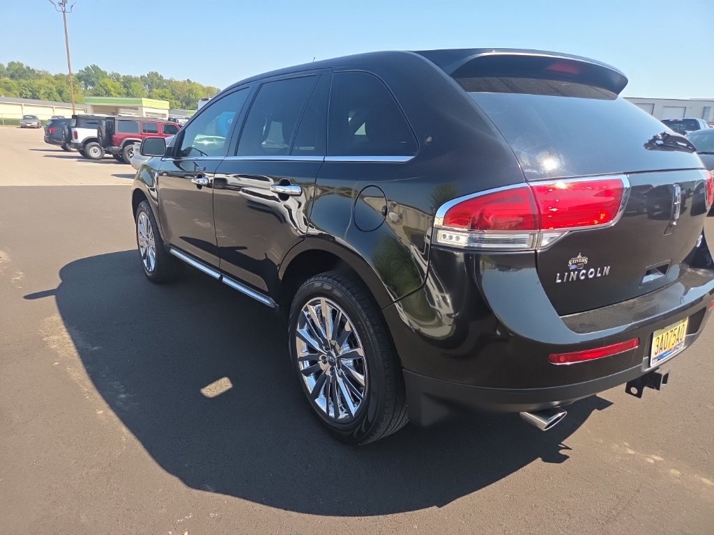 Used 2015 Lincoln MKX FWD w/ Equipment Group 102A image 8