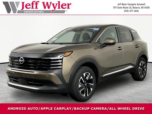 Certified 2025 Nissan Kicks SV AWD/4WD image 1