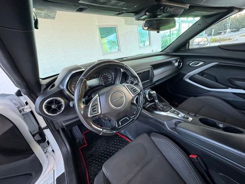 Used 2020 Chevrolet Camaro LT image 14