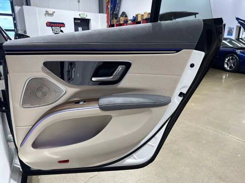 Used 2022 Mercedes-Benz EQS 450+ Sedan image 28
