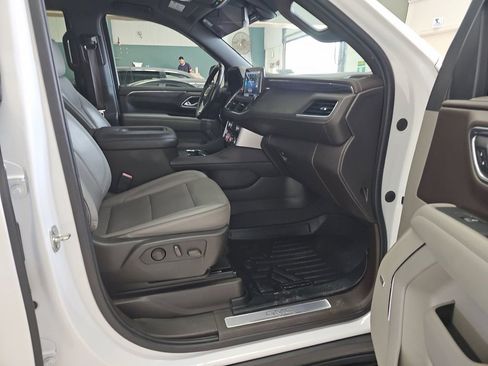 Used 2021 GMC Yukon SLT image 15