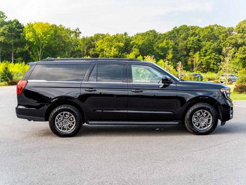 Used 2025 Ford Expedition Max Active RWD image 8