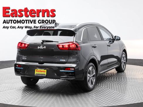 Used 2022 Kia Niro EX w/ Cold Weather Package image 5