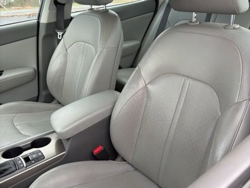 Used 2017 Kia Optima EX image 15