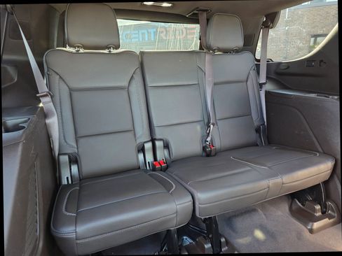 Used 2021 GMC Yukon Denali w/ Denali Ultimate Package AWD/4WD image 19