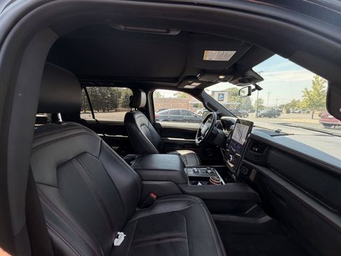 Used 2024 Ford Expedition Max Limited AWD/4WD image 9