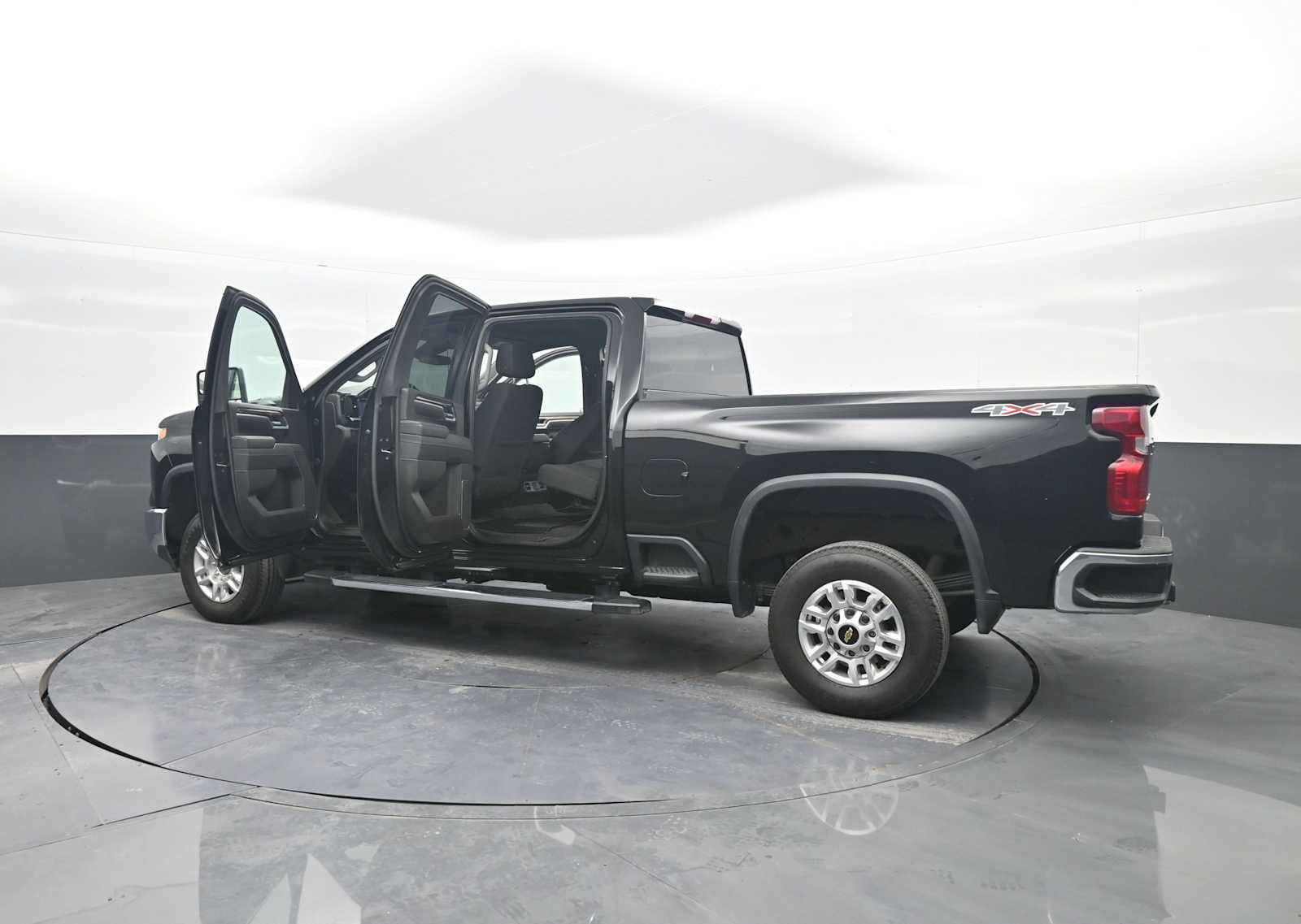 Used 2025 Chevrolet Silverado 2500 LT w/ Convenience Package AWD/4WD image 47