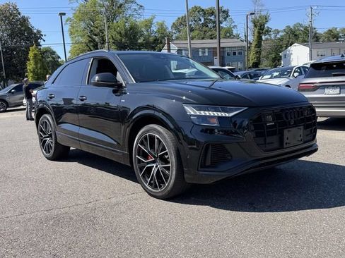 Used 2023 Audi Q8 Premium Plus w/ Premium Plus Package AWD/4WD image 2