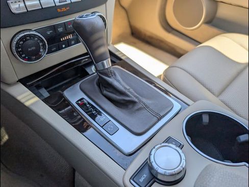 Used 2014 Mercedes-Benz C 250 Sedan image 17