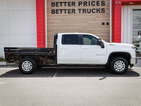 Used 2023 Chevrolet Silverado 3500 LT w/ Convenience Package AWD/4WD image 2