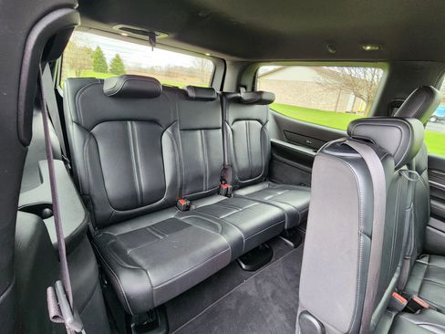 Used 2022 Jeep Wagoneer Series II AWD/4WD image 23