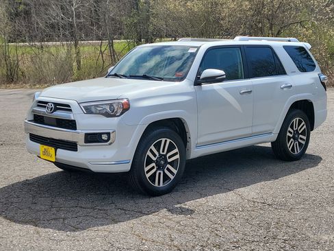 Used 2024 Toyota 4Runner Limited AWD/4WD image 1