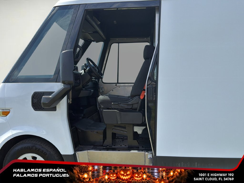 Used 2024 Chevrolet Brightdrop 400 w/ Commercial Equipment Package AWD/4WD image 16