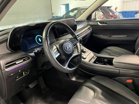 Used 2024 Hyundai Palisade Limited FWD image 23