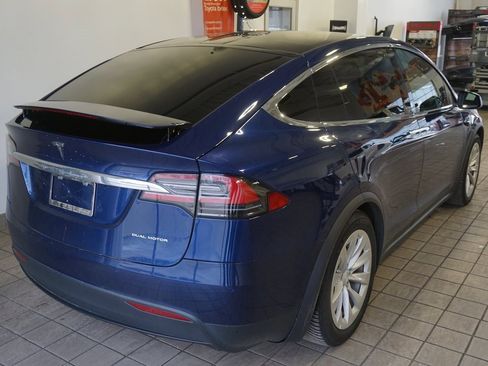 Used 2020 Tesla Model X Long Range image 14