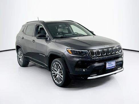 Used 2023 Jeep Compass Limited w/ Elite Group AWD/4WD image 3