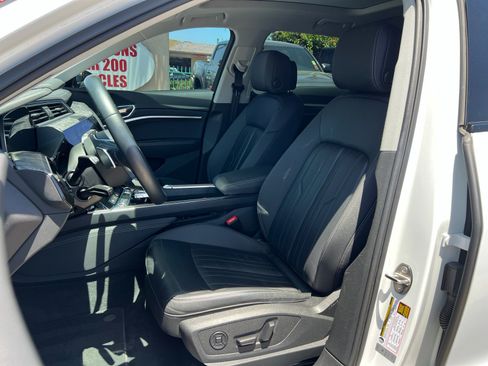 Used 2021 Audi e-tron Premium w/ Convenience Plus Package AWD/4WD image 15