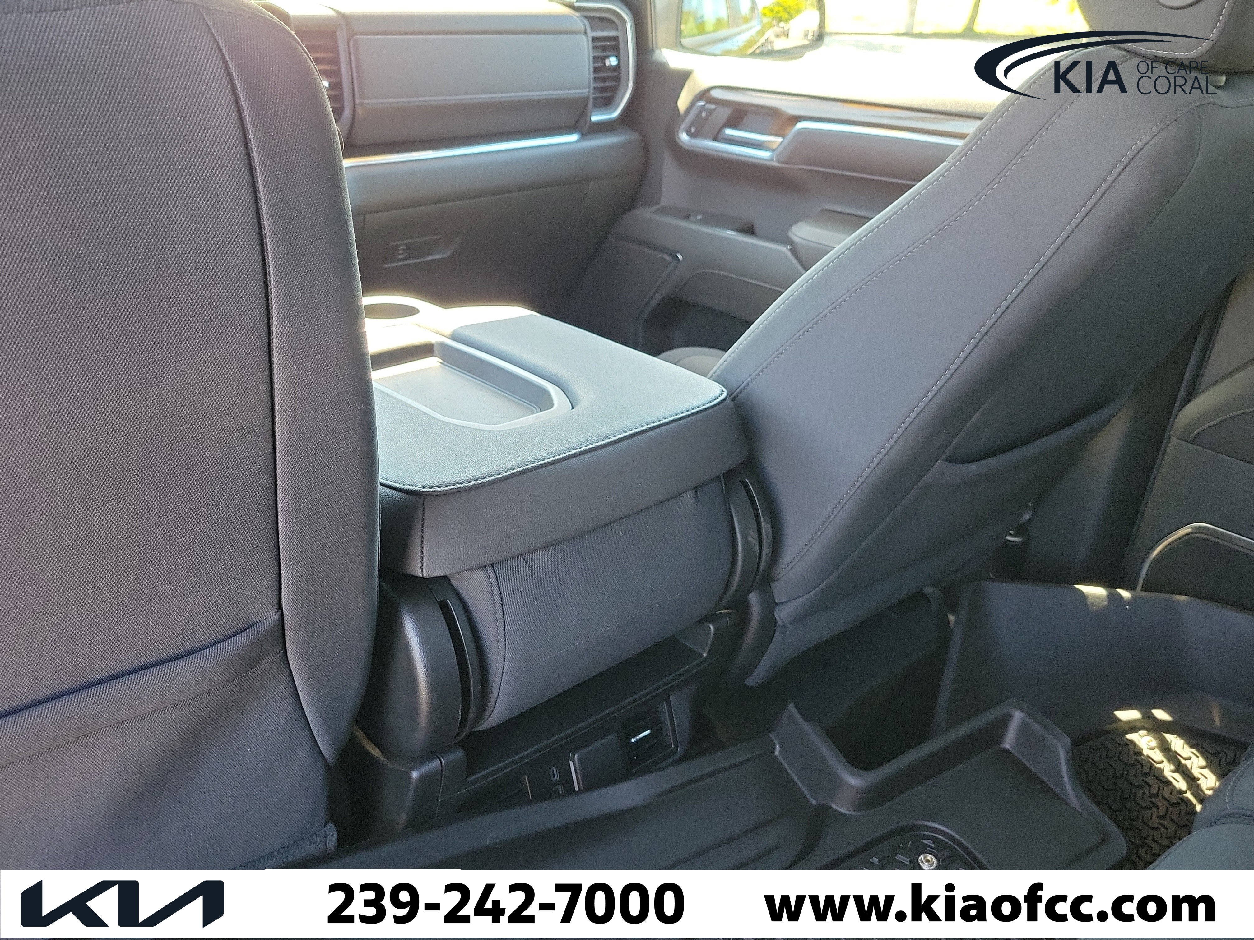 Used 2023 Chevrolet Silverado 1500 LT w/ Safety Package AWD/4WD image 12