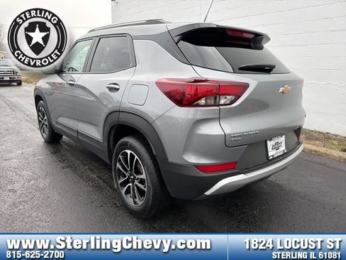Used 2025 Chevrolet TrailBlazer LT AWD/4WD image 5