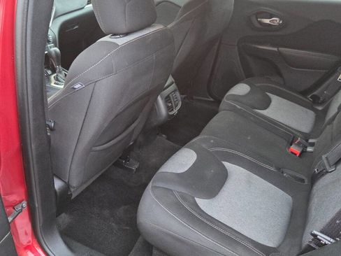 Used 2016 Jeep Cherokee Sport w/ Cold Weather Group image 16